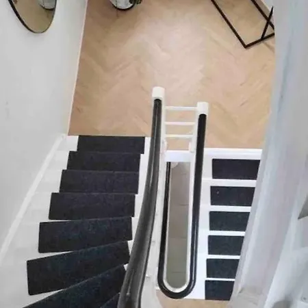 Tonders Bedste Udsigt Et Vaerelse Stue Spisestue Kokken Badevaerelse Apartamento